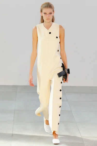 Look 3